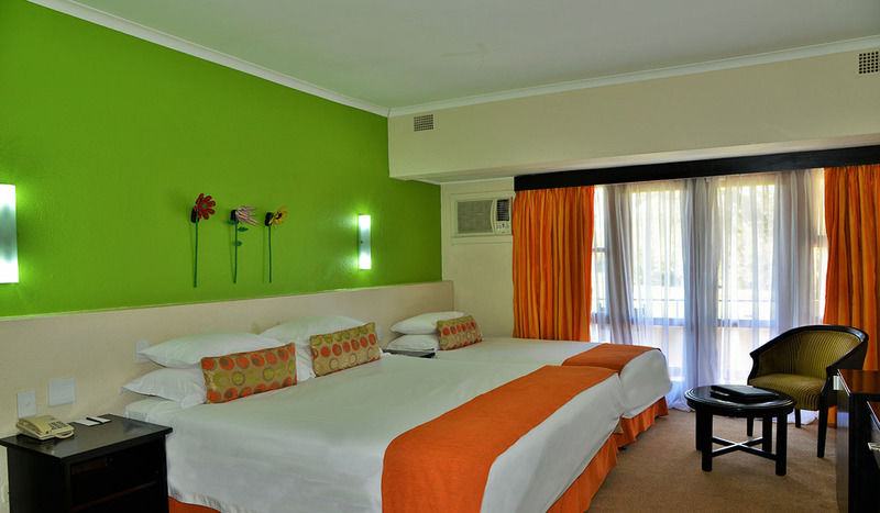 Protea Hotel Winkler White River Eksteriør bilde