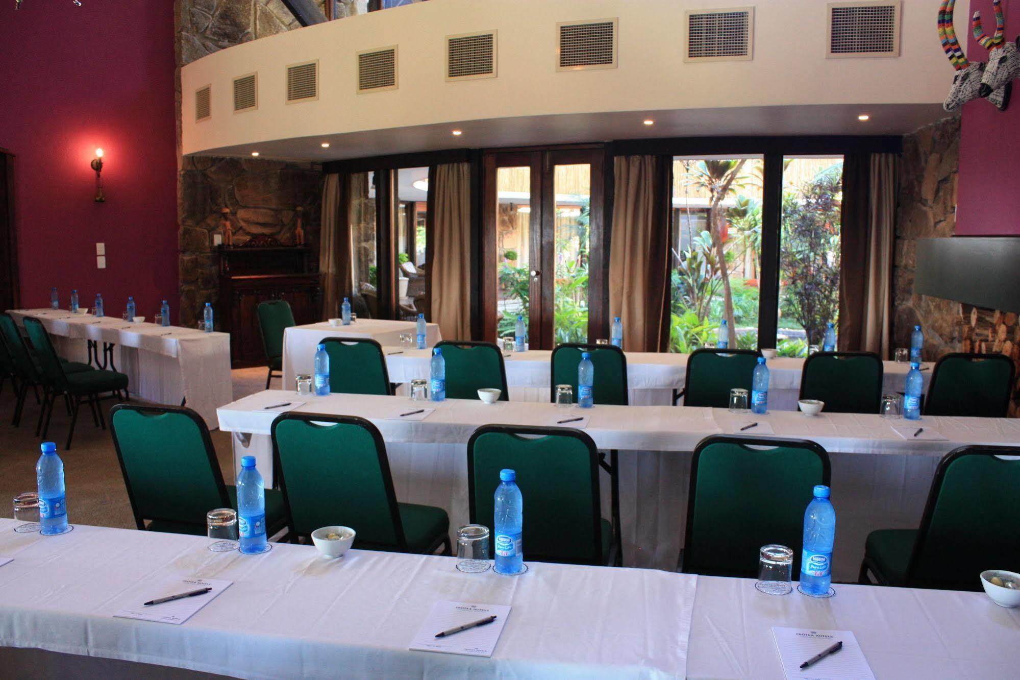 Protea Hotel Winkler White River Eksteriør bilde