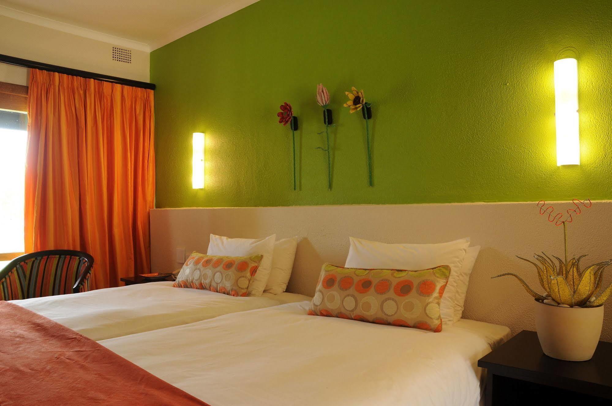 Protea Hotel Winkler White River Eksteriør bilde